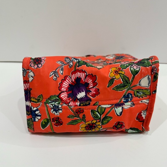 🥪Vera Bradley Insulated Lunch Bag - Classic Coral Floral 🥪 - Picture 4 of 14